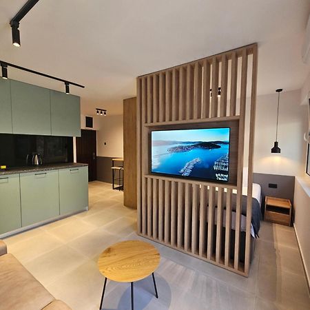 Anja & Ogo Apartments Sea View & Pool Petrovac Luaran gambar